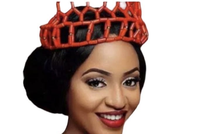 Neo Nigerian Beads Set with Beaded cape and Crown - Image 3