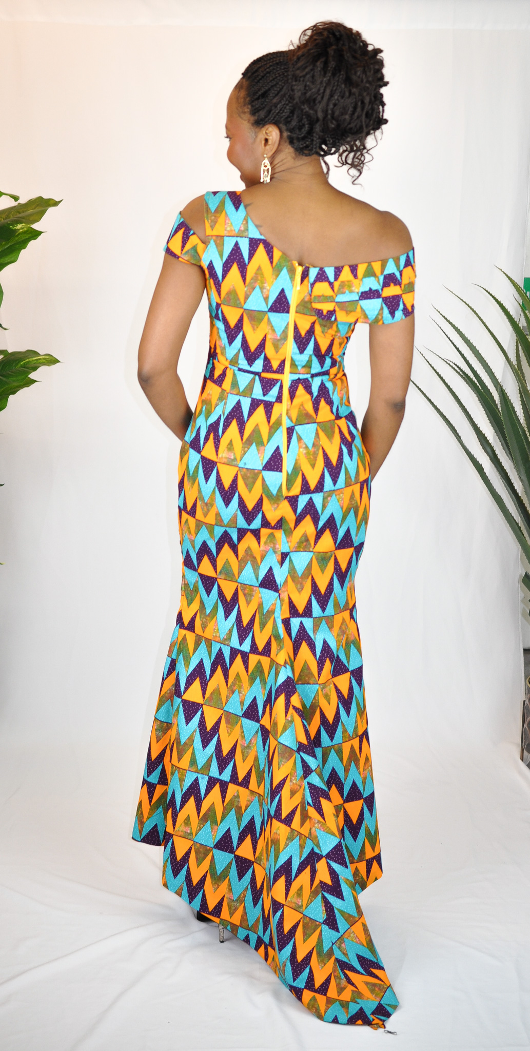 Winta Ankara Silhouette Dress with Trail - Image 2
