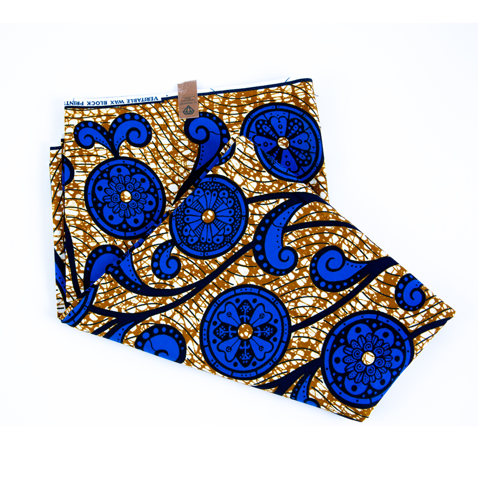 Lovely African Vibrant Blue Floral Fabric Design - Image 3